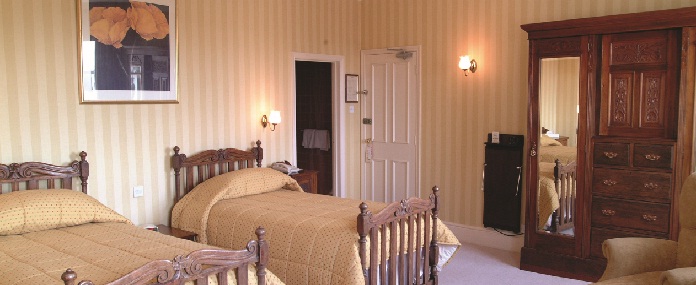  Twin room